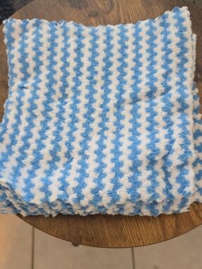 Blue and White Microfiber Cleaning Cloth - Premium Kitchen Tool